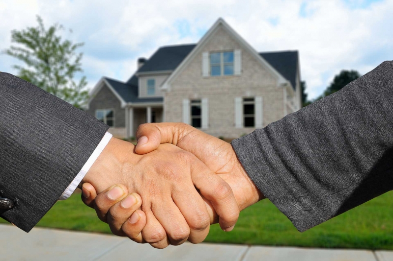 6 Reasons You Should Never Buy or Sell a Home Without an Agent